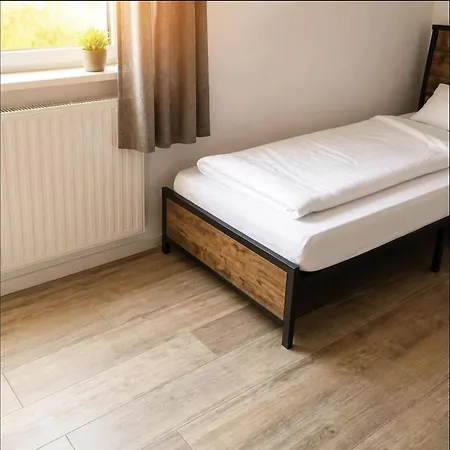 3-zimmer-haus Mit Garten, Terrasse & Parkplatz Appartement Rastatt