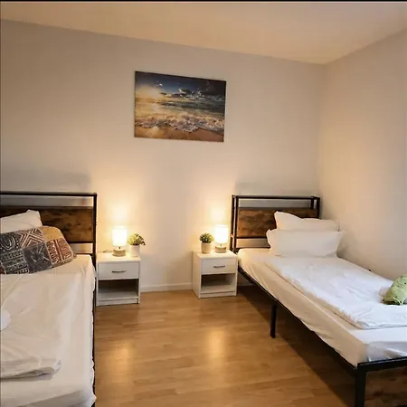 3-zimmer-haus Mit Garten, Terrasse & Parkplatz * Rastatt